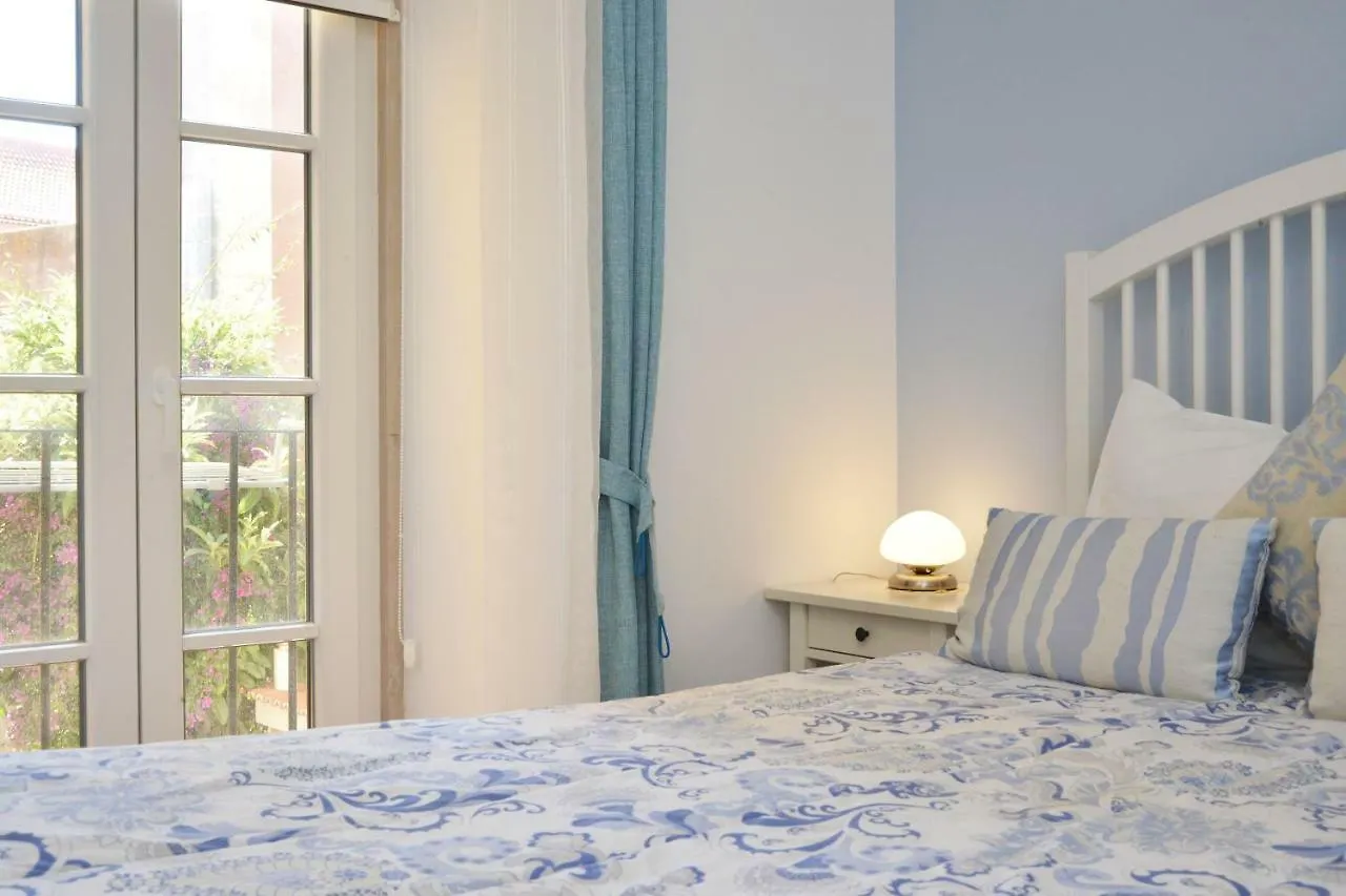 Apartment Santana 2 - Checkinhome Lisbon